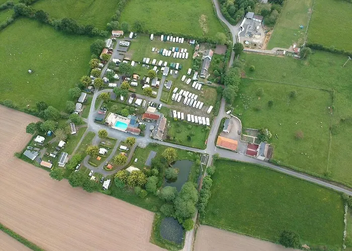 Le Picard Кемпинг Tournieres